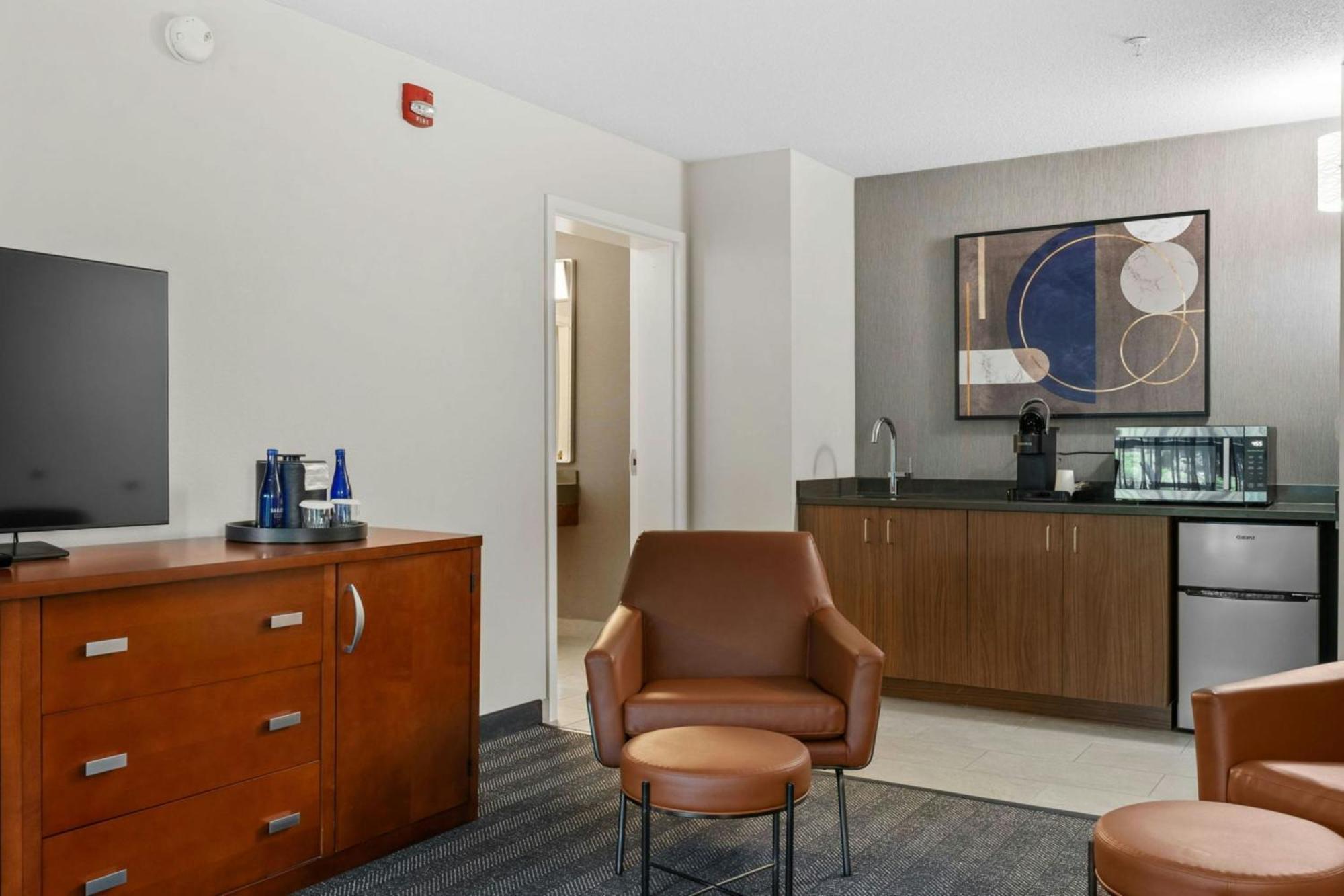 Hotel Courtyard Burlington Williston Exterior foto