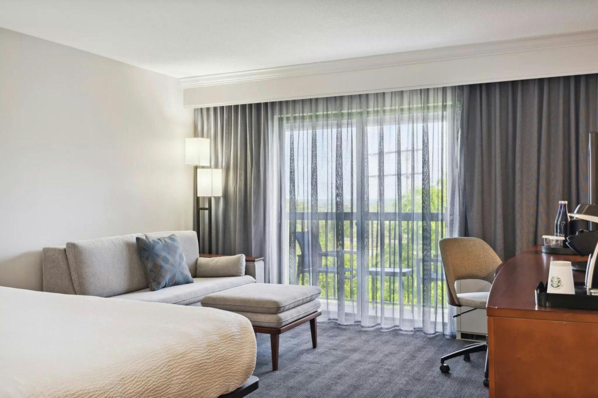 Hotel Courtyard Burlington Williston Exterior foto